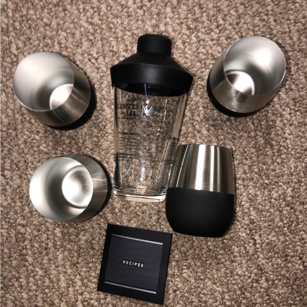 New Gentleman, Jack Daniels Set